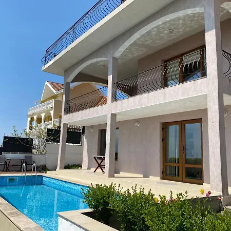 Villa Sea Sunrise *